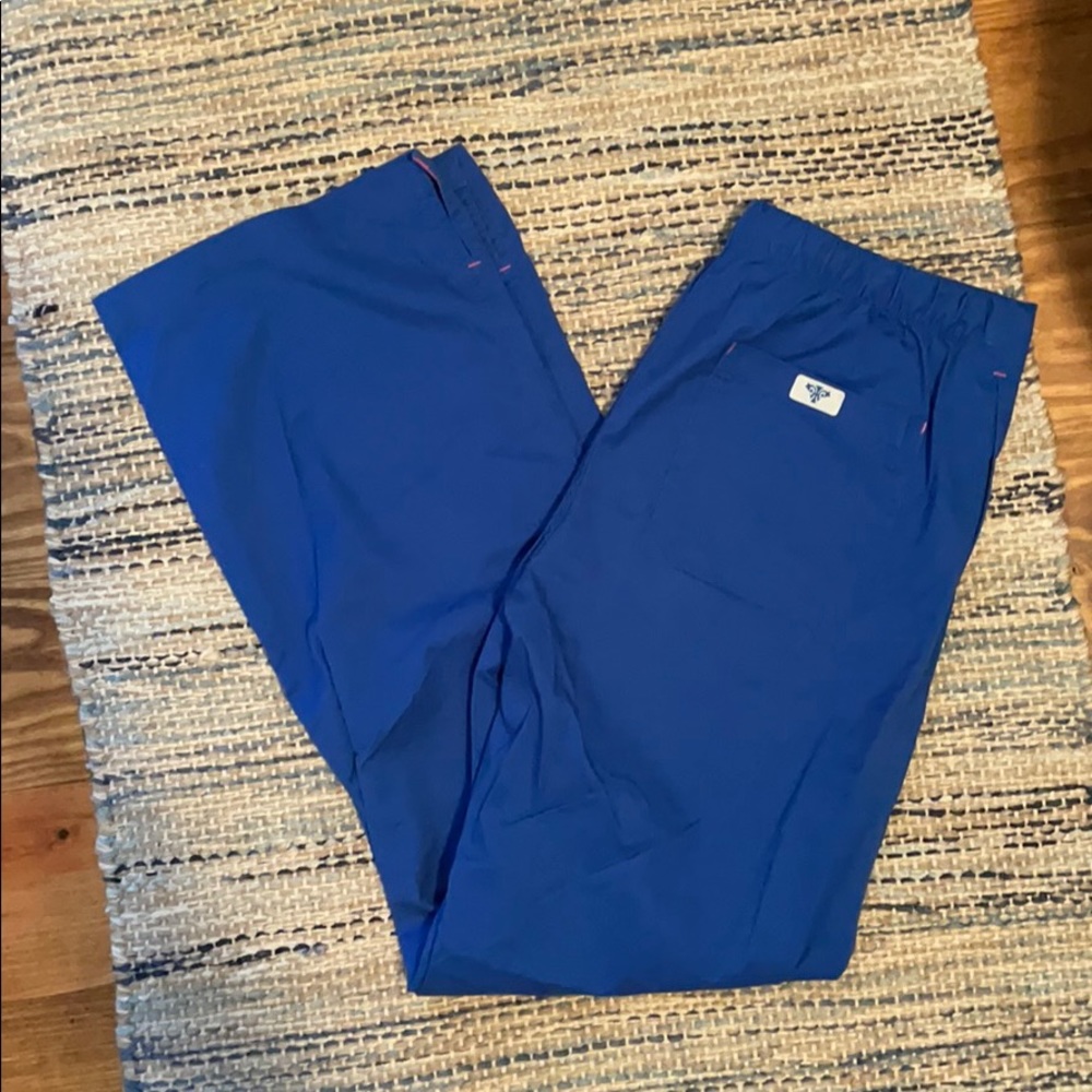 Med Couture scrub pants